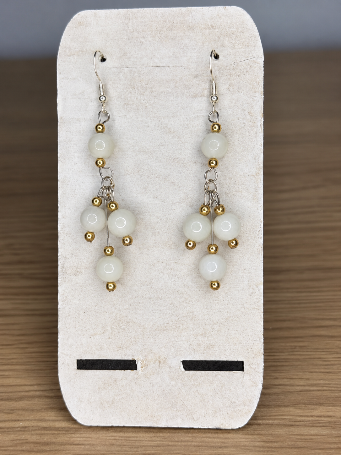 Boucles d’oreilles Les Joyaux d’Yggdrasil – Pierre de lune beige