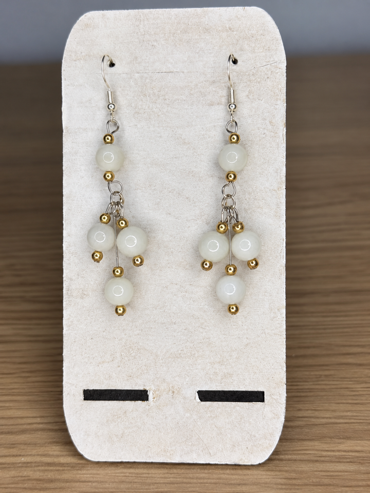 Boucles d’oreilles Les Joyaux d’Yggdrasil – Pierre de lune beige
